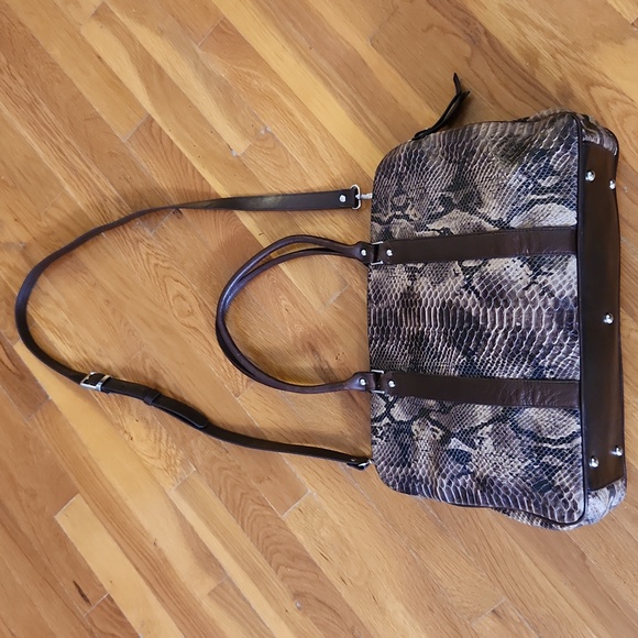 Snake Skin Laptop Cross Body - Picture 6 of 12
